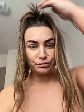 SweetCurvess online show from 04-01-26, 03:20