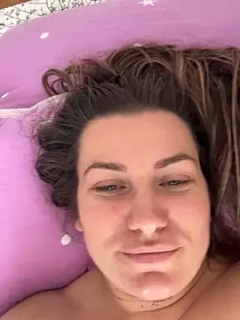 SweetCurvess online show from 04-28-26, 07:35