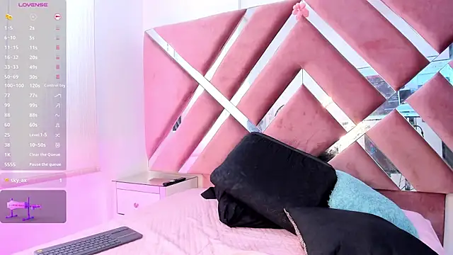 Zoe Evaanss  online show from 04-10-26, 08:02