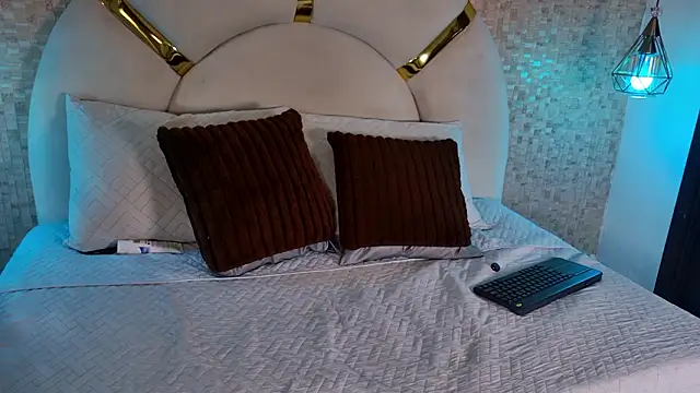 Snapshot of esmeralda_sm chatting on 03-11-26, 07:42 esmeralda sm online show from 03-11-26, 07:42