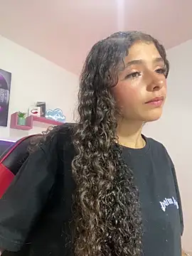 Snapshot of LINDA_EF chatting on 03-13-26, 07:42 LINDA EF online show from 03-13-26, 07:42