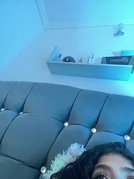 LINDA EF online show from 04-28-26, 08:36