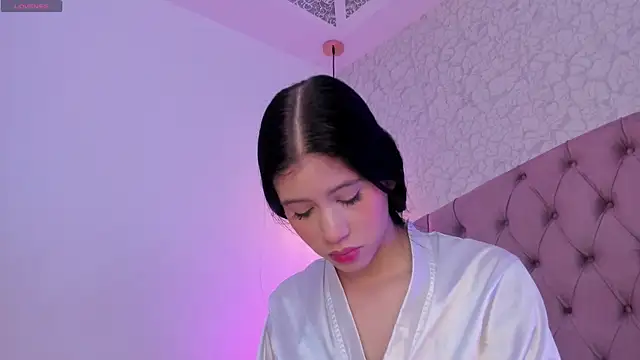 Snapshot of saraa_joness_ chatting on 04-30-26, 06:14 saraa joness online show from 04-30-26, 06:14