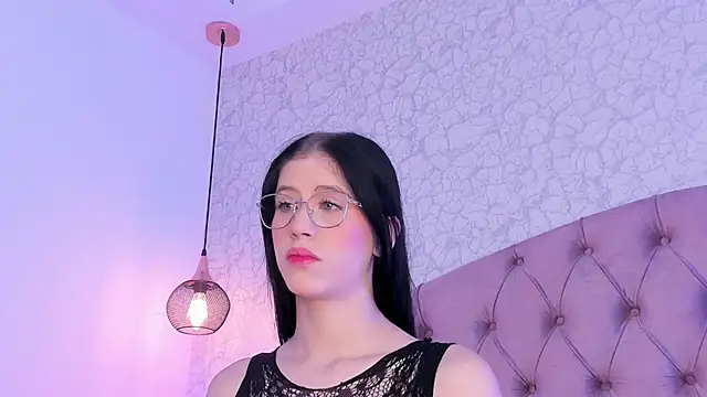 Snapshot of saraa_joness_ chatting on 05-10-26, 05:40 saraa joness online show from 05-10-26, 05:40