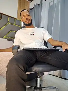 Oliver bigblack cock online show from 04-19-26, 06:21