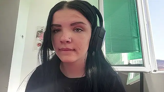 Snapshot of Kateqte chatting on 03-14-26, 11:04 Kateqte online show from 03-14-26, 11:04