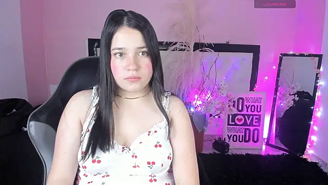 Snapshot of Julieth_Caandy chatting on 05-16-26, 11:31 Julieth Caandy online show from 05-16-26, 11:31