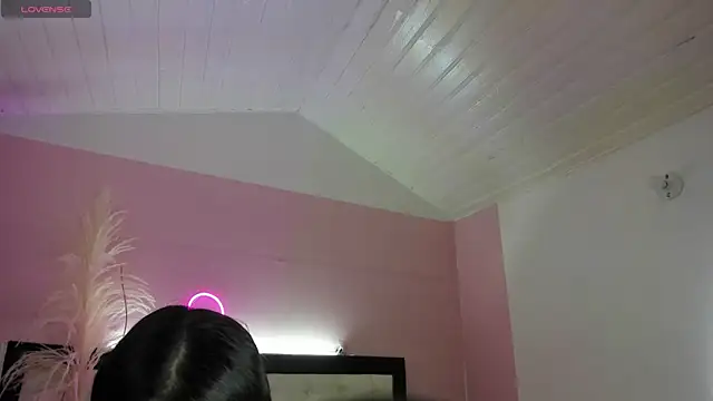 Snapshot of Julieth_Caandy chatting on 06-26-26, 11:36 Julieth Caandy online show from 06-26-26, 11:36