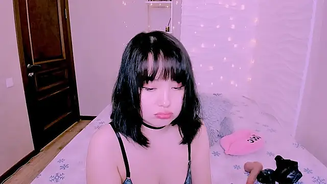 Akiko Yun online show from 01-10-26, 04:47