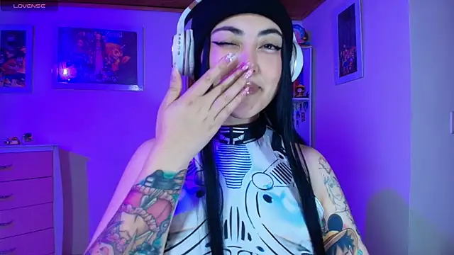 Nanachi uwu online show from 04-15-26, 02:40