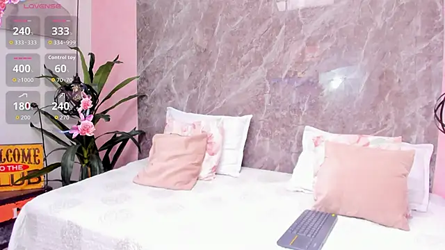 Megan Stein online show from 04-10-26, 07:29