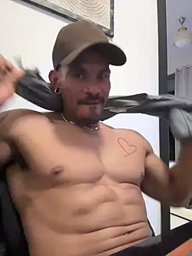 Snapshot of daniels-maison chatting on 03-24-26, 12:04 daniels-maison online show from 03-24-26, 12:04