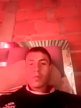 Snapshot of julian20003 chatting on 03-12-26, 02:56 julian20003 online show from 03-12-26, 02:56