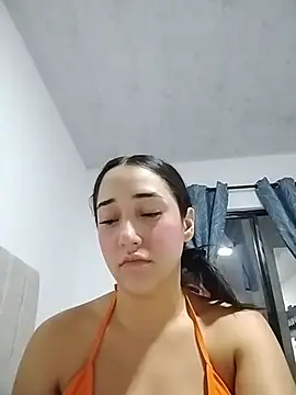 isabellaHill2 online show from 04-22-26, 05:43