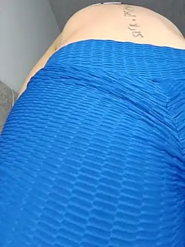isabellaHill2 online show from 06-19-26, 03:44