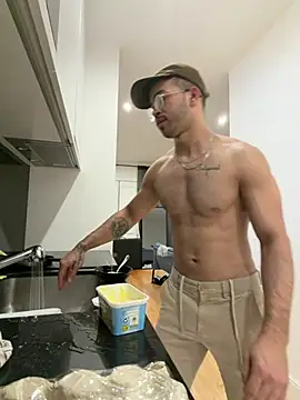 Snapshot of Putinhobrpt chatting on 03-13-26, 09:10 Putinhobrpt online show from 03-13-26, 09:10