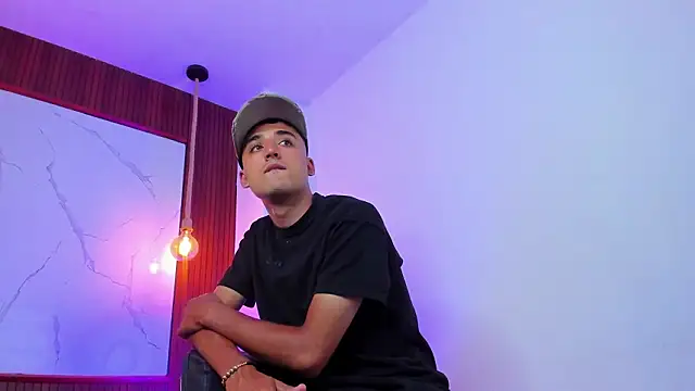 Snapshot of Hadrian_Torres chatting on 03-12-26, 03:07 Hadrian Torres online show from 03-12-26, 03:07