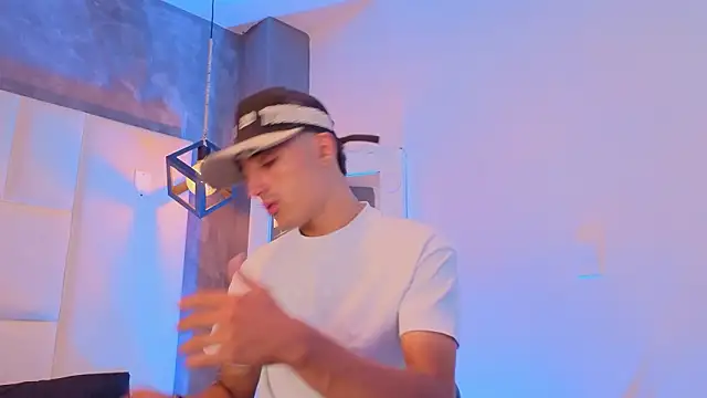 Snapshot of Hadrian_Torres chatting on 03-13-26, 12:45 Hadrian Torres online show from 03-13-26, 12:45