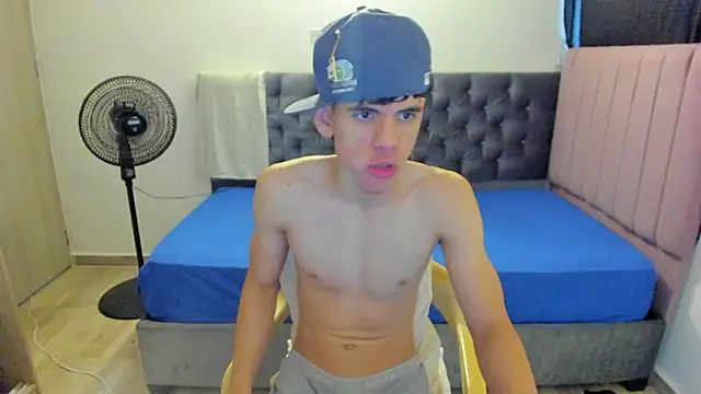 Josy 11 online show from 03-27-26, 11:04