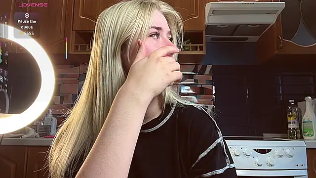 ivygenesis online show from 04-05-26, 05:04