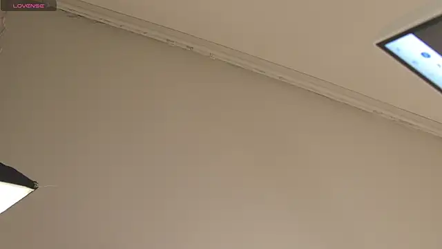 Snapshot of miraclubxxx chatting on 03-19-26, 08:51 miraclubxxx online show from 03-19-26, 08:51