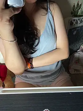 Xiaomee online show from 03-26-26, 04:34