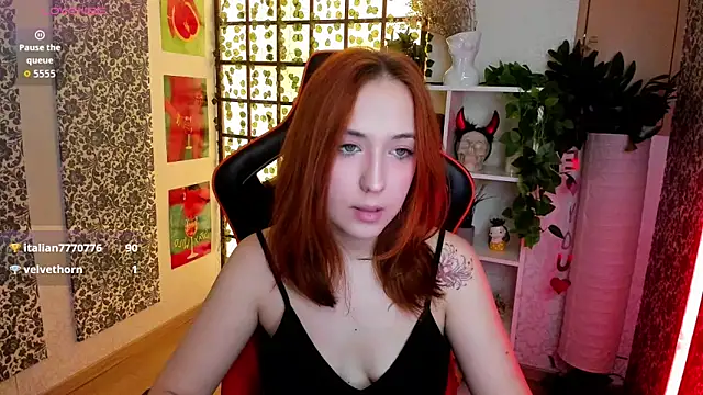 Snapshot of Alexa_temptress chatting on 03-18-26, 02:37 Alexa temptress online show from 03-18-26, 02:37