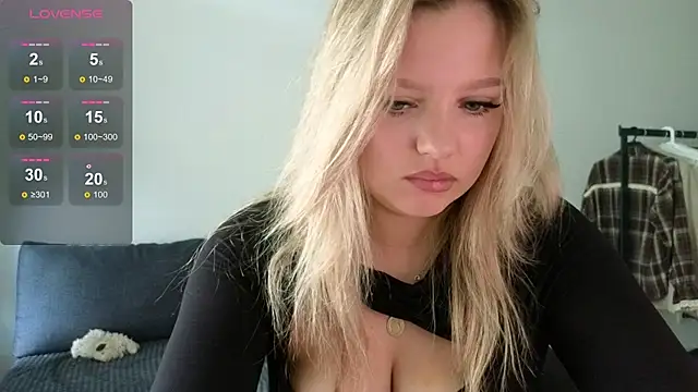 Snapshot of bettyloveu chatting on 06-25-26, 07:13 bettyloveu online show from 06-25-26, 07:13