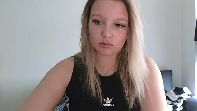 Snapshot of bettyloveu chatting on 07-28-26, 11:05 bettyloveu online show from 07-28-26, 11:05