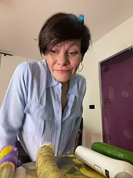 Snapshot of DtPORNBITCH chatting on 04-08-26, 12:32 DtPORNBITCH online show from 04-08-26, 12:32