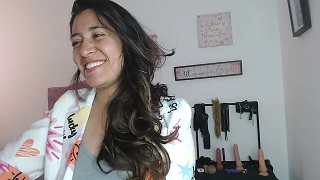 violeta scott online show from 06-16-26, 02:09