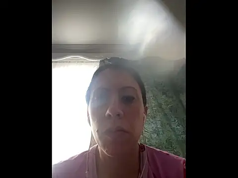 Snapshot of ItsAmara chatting on 06-20-26, 07:27 ItsAmara online show from 06-20-26, 07:27