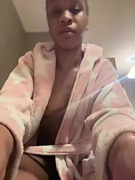 Snapshot of Halligirl chatting on 03-13-26, 01:45 Halligirl online show from 03-13-26, 01:45