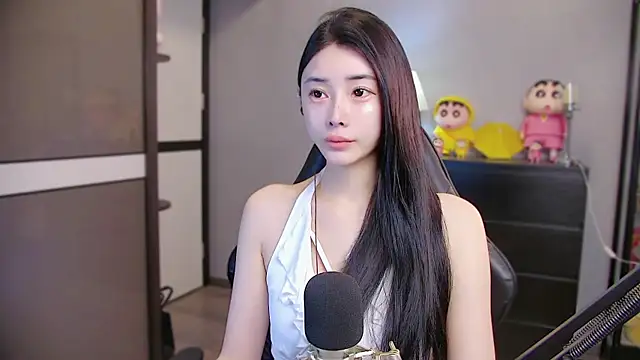 Snapshot of XiaoYuBao- chatting on 06-07-26, 04:33 XiaoYuBao- online show from 06-07-26, 04:33