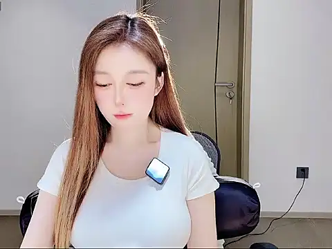 Snapshot of ZZZBC9 chatting on 03-20-26, 04:23 ZZZBC9 online show from 03-20-26, 04:23