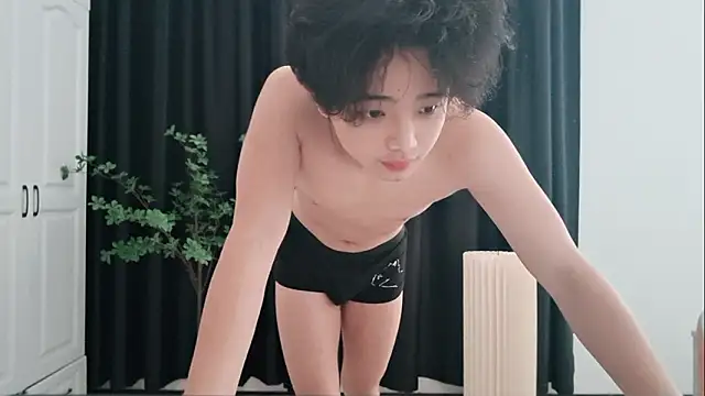 Snapshot of ZH-HUAHUA chatting on 03-15-26, 06:30 ZH-HUAHUA online show from 03-15-26, 06:30