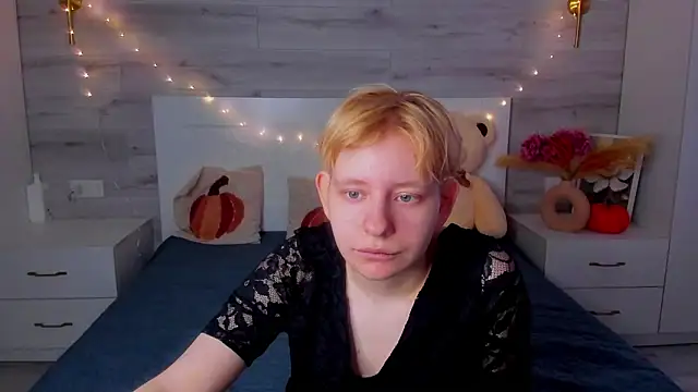 Snapshot of EloraBlu chatting on 03-13-26, 11:50 EloraBlu online show from 03-13-26, 11:50