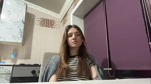 Snapshot of Lili_Kilian chatting on 03-17-26, 02:31 Lili Kilian online show from 03-17-26, 02:31