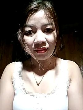 Snapshot of Yiyi102300 chatting on 03-17-26, 01:25 Yiyi102300 online show from 03-17-26, 01:25