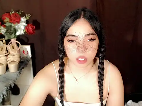Snapshot of xLinda_Walkerx chatting on 06-07-26, 05:33 xLinda Walkerx online show from 06-07-26, 05:33