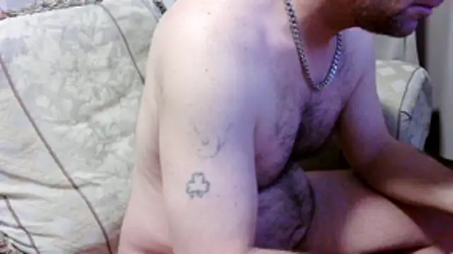 Snapshot of willywet chatting on 05-27-26, 01:35 willywet online show from 05-27-26, 01:35