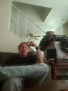 yourMasterisBored online show from 06-04-26, 04:02