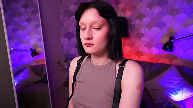 Velvet Lily online show from 04-14-26, 08:48