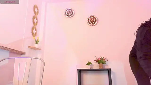 Snapshot of KeisySmith chatting on 05-15-26, 08:38 KeisySmith online show from 05-15-26, 08:38