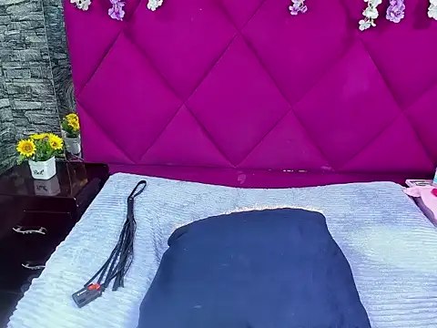 Snapshot of Skarlet_Skye chatting on 03-26-26, 01:17 Skarlet Skye online show from 03-26-26, 01:17