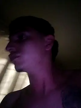 Snapshot of misterio1919 chatting on 03-18-26, 05:43 misterio1919 online show from 03-18-26, 05:43