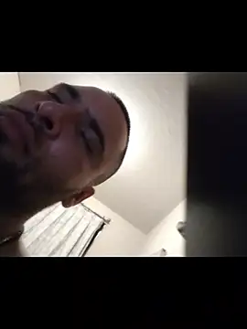 Snapshot of Relk130p chatting on 03-22-26, 08:18 Relk130p online show from 03-22-26, 08:18