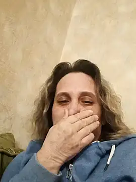 KatieLove133 online show from 04-01-26, 04:26