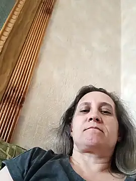 KatieLove133 online show from 06-21-26, 12:08