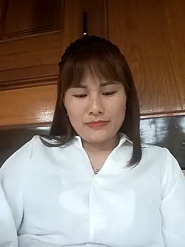 Lucxy-ki6 online show from 04-18-26, 07:56